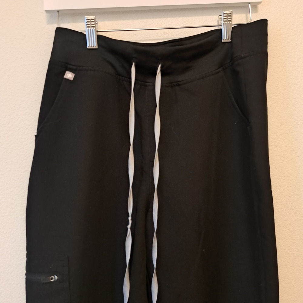 Figs Technical Collection HW Zamora Jogger Scrub Pants Black Women Medium Petite